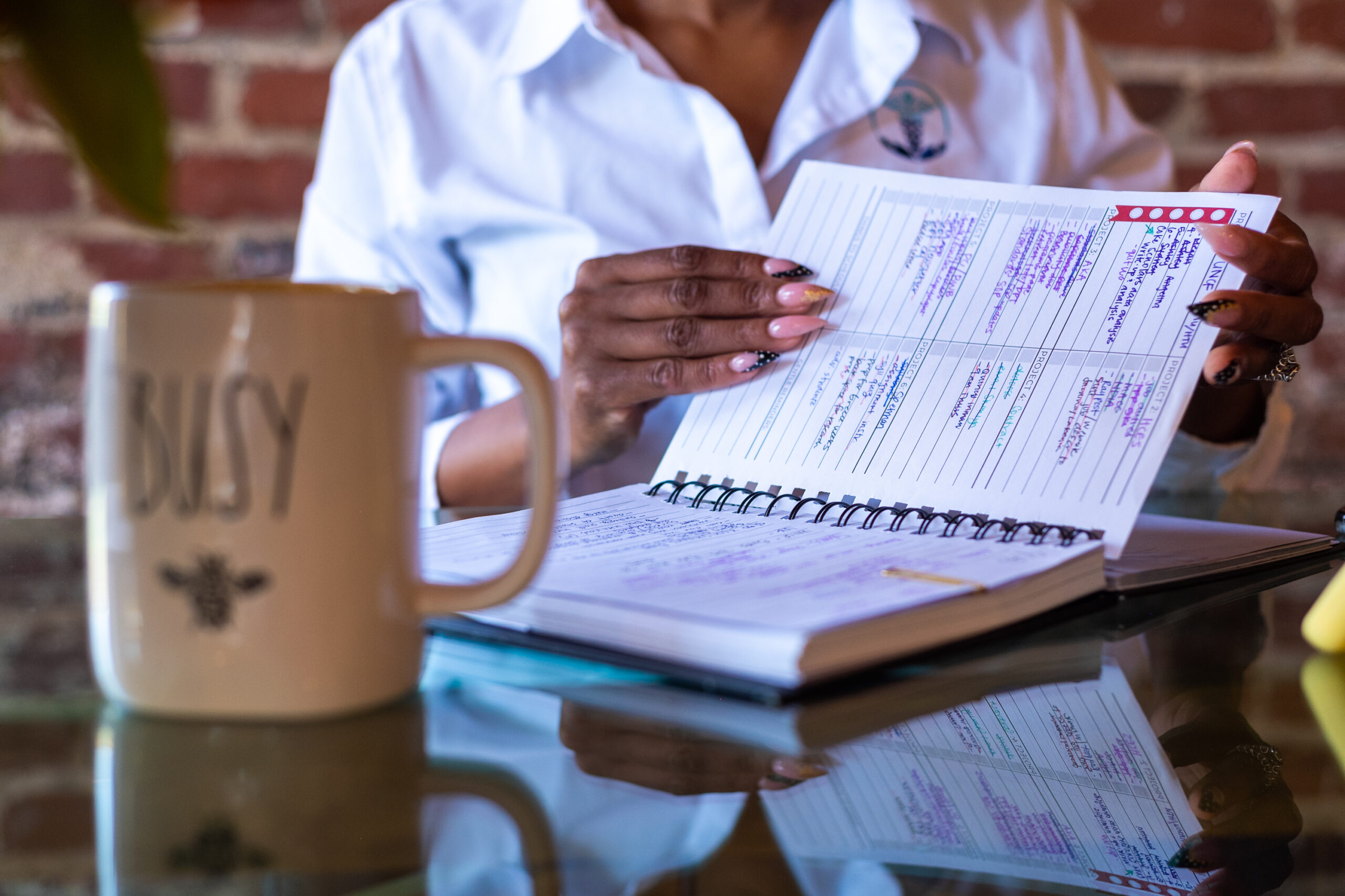 DSC_4570 girl reading Project Chick Planner
