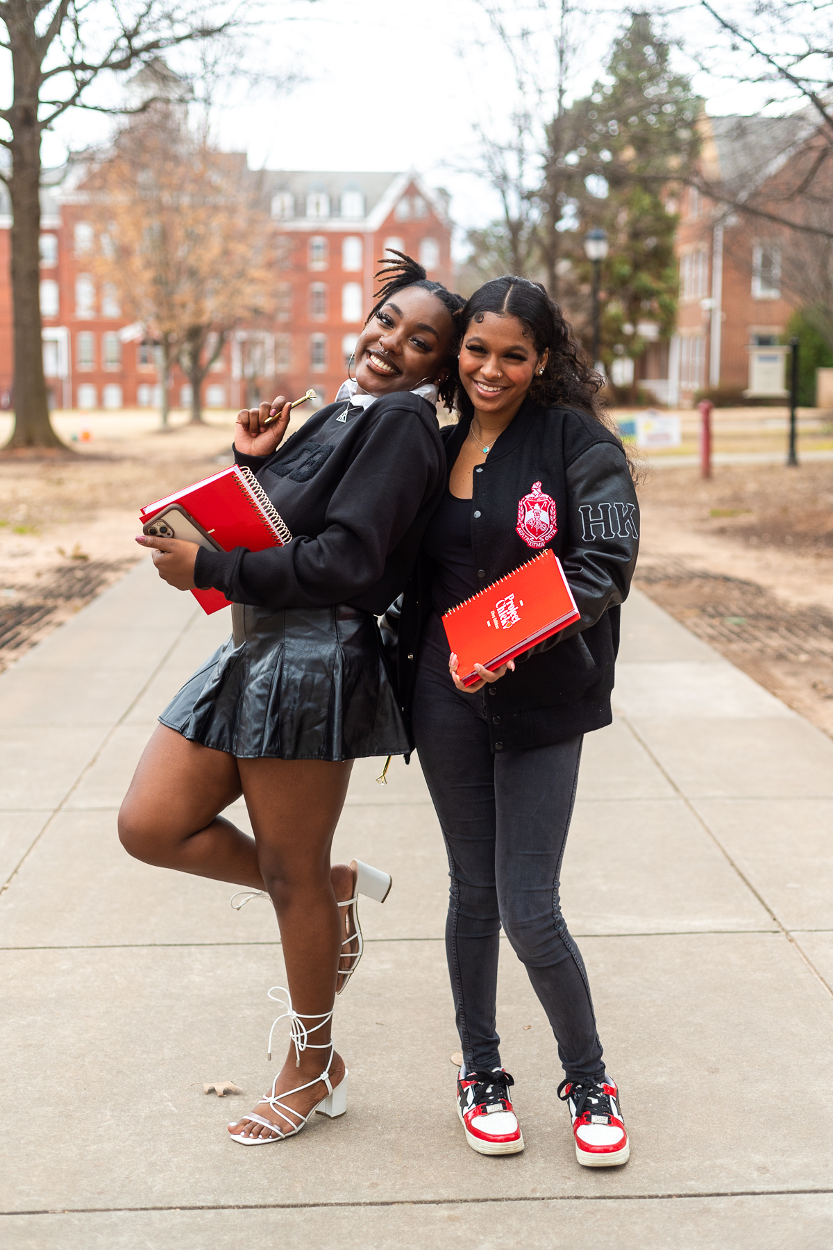 DSC_6910 girl reading Project Chick Planner DST